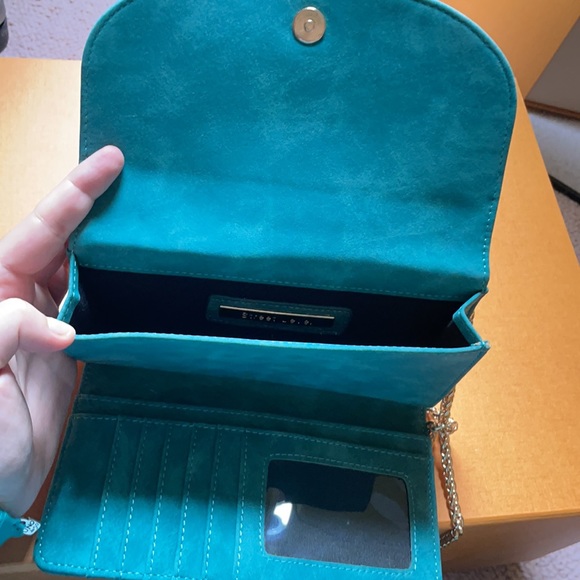 NWOT Street Level Green and Gold Wallet Purse - Picture 3 of 5